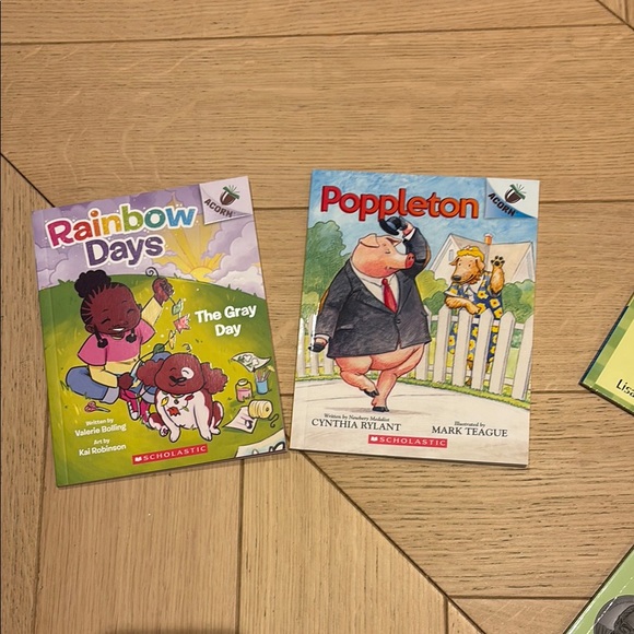 Children's Book Collection - Colorful Assortment - Picture 4 of 8